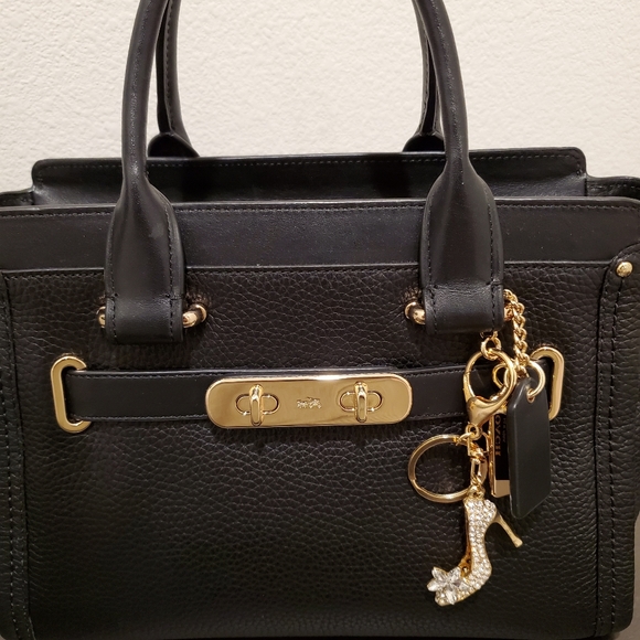 Rhinestone high heel keychain bag charm - Picture 4 of 5